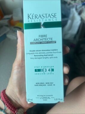 Kérastase Resistance Fibre Architecte - teal and white packaging
